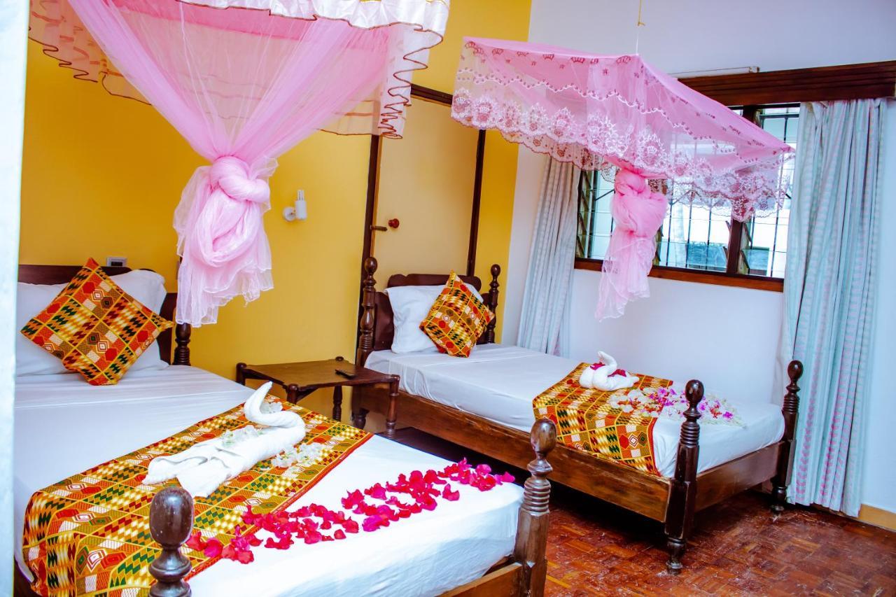 Papillon Garden Bar Villas Bamburi Exterior foto