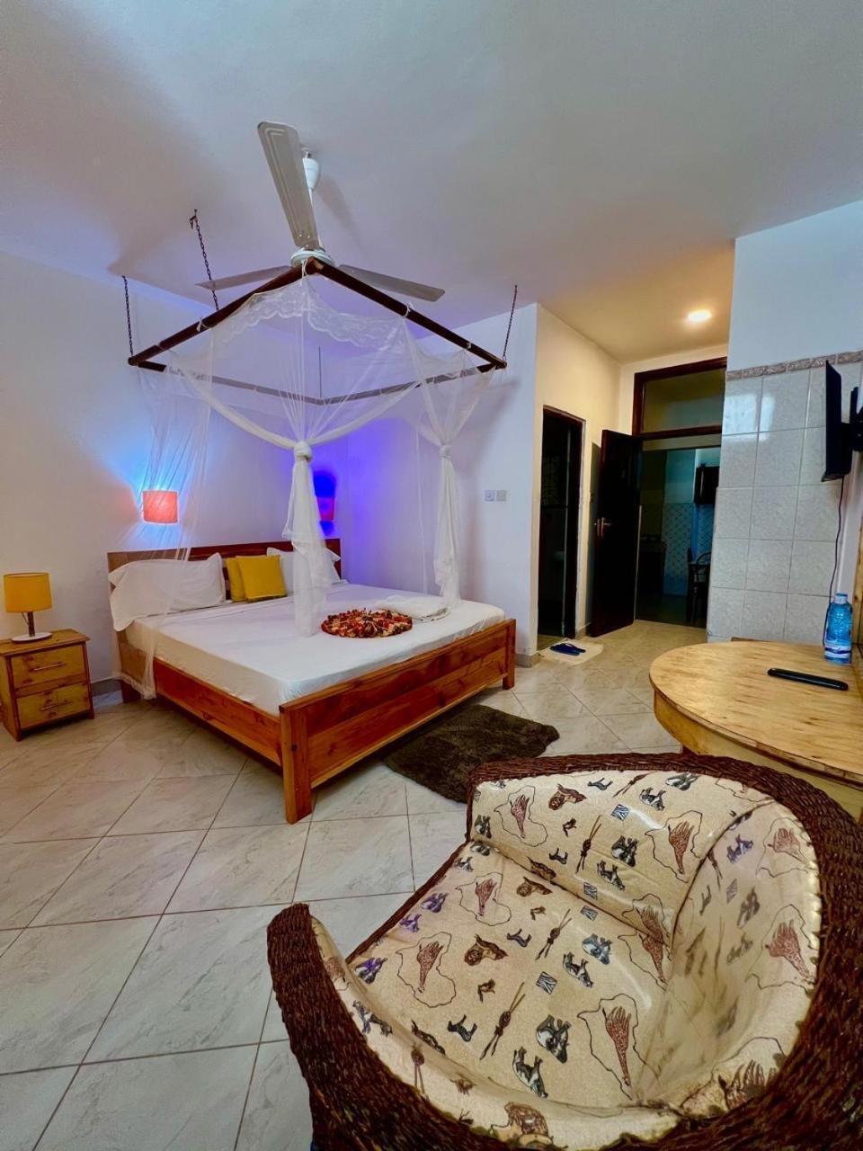 Papillon Garden Bar Villas Bamburi Exterior foto
