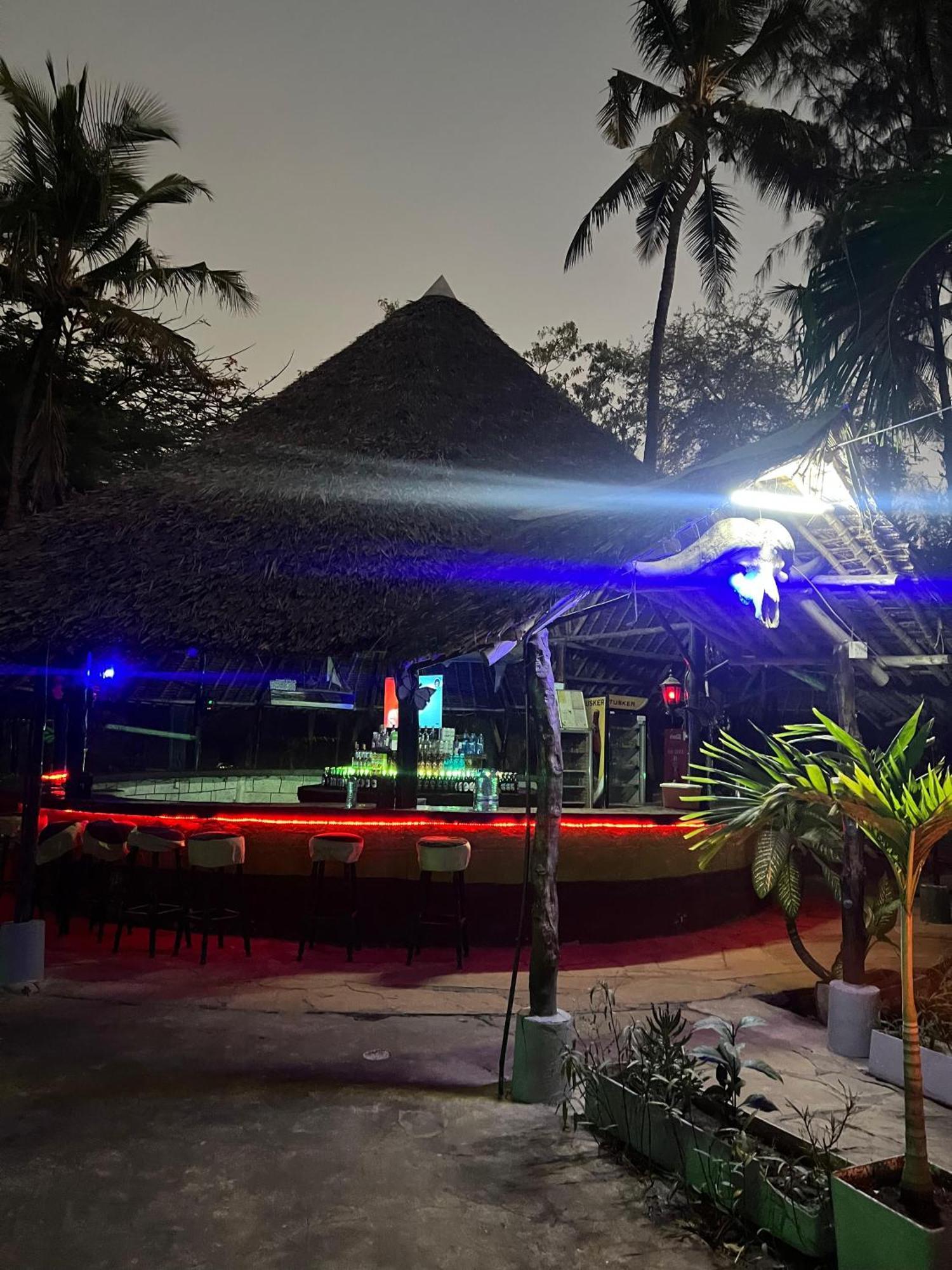 Papillon Garden Bar Villas Bamburi Exterior foto