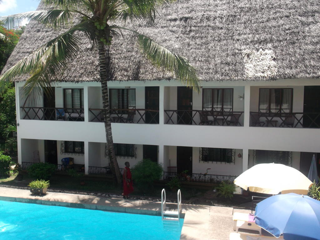 Papillon Garden Bar Villas Bamburi Exterior foto